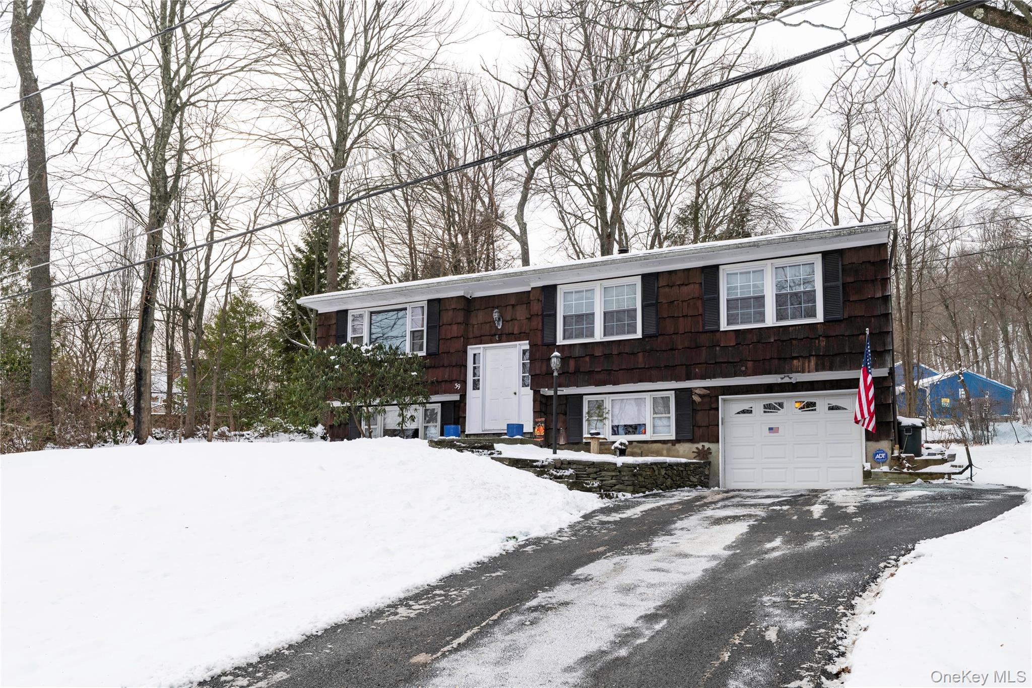 39 Worthington Drive W