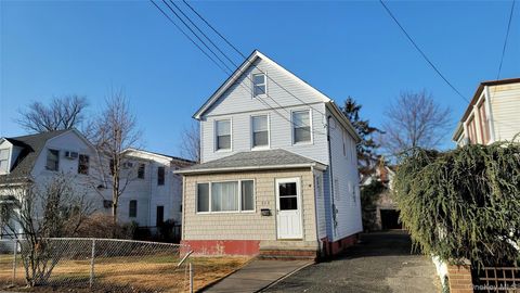 Homes For Sale - 243 Allen Street<br/> Lawrence, NY 11559