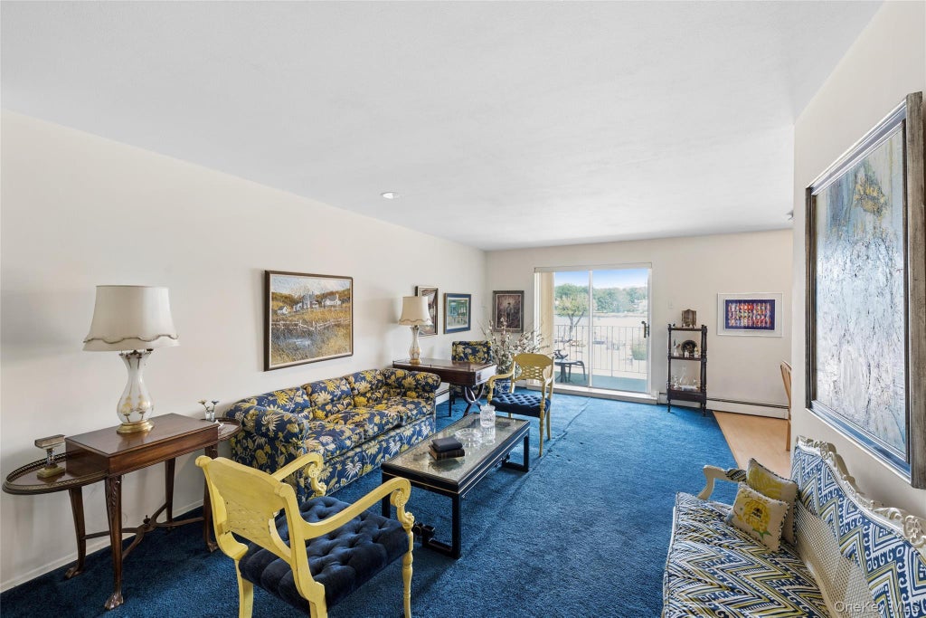 Photo of 320 East Shore Road RD #30B, Great Neck, NY 11023 (MLS # 1054165)