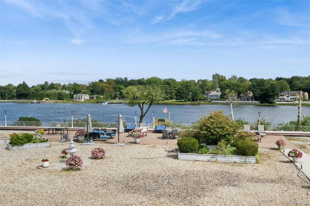 Photo of 320 East Shore Road RD #30B, Great Neck, NY 11023 (MLS # 1054165)