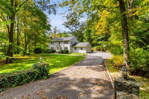 Photo of 47 Brook Farm Lane, Bedford, NY 10506 (MLS # 988525)