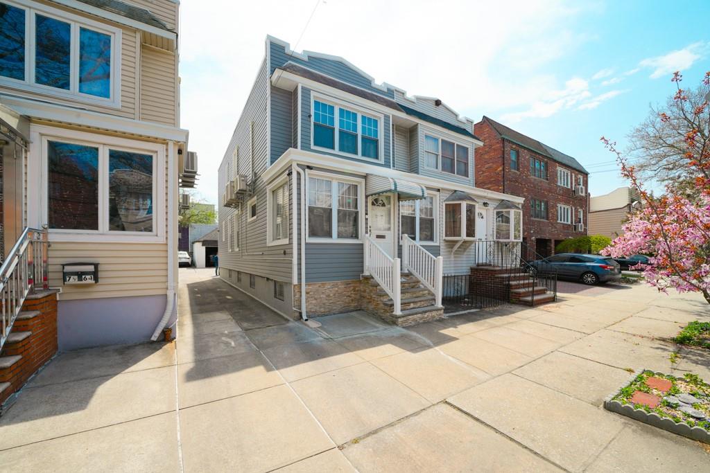 77th Avenue, Glendale, Queens, NY - 3 Bedrooms  
3 Bathrooms  
6 Rooms - 