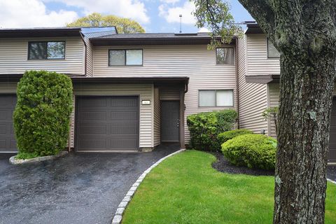 63 Northgate Circle Melville NY 11747