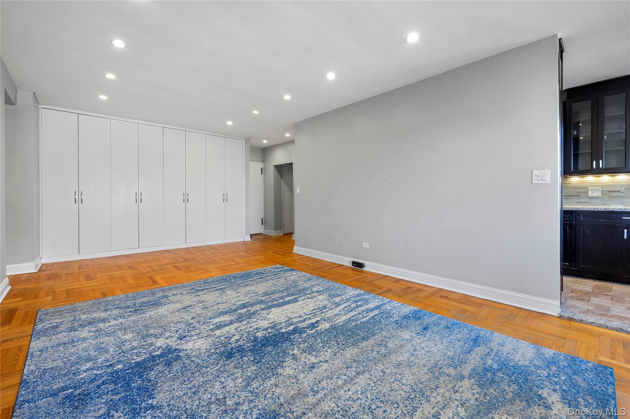 3750 Hudson Manor Terrace 5CW