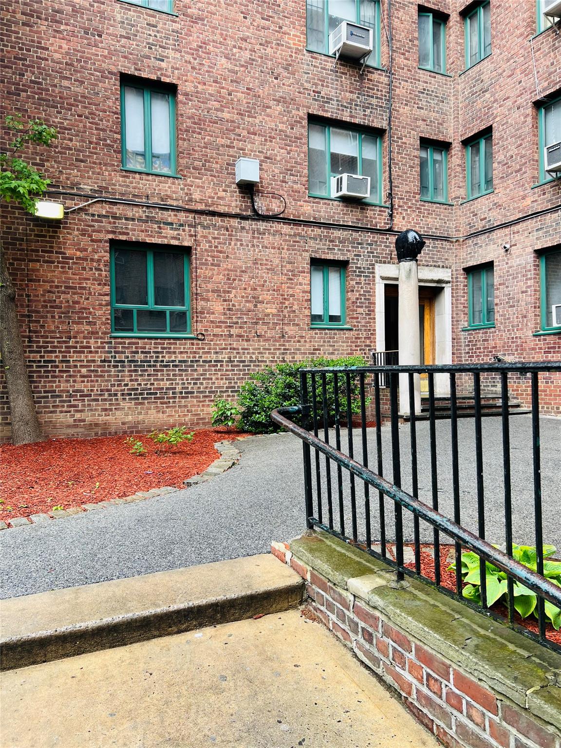 1560 Metropolitan Avenue Ave, Bronx, New York image 9