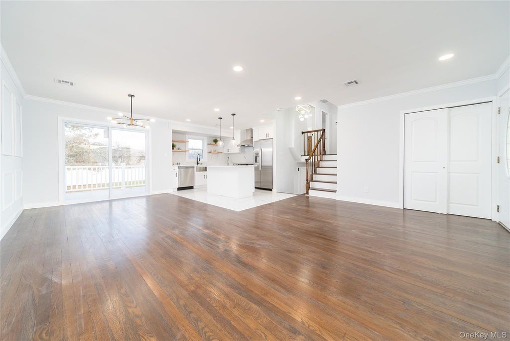 Photo of 8 Spector Lane, Plainview, NY 11803 (MLS # 942990)