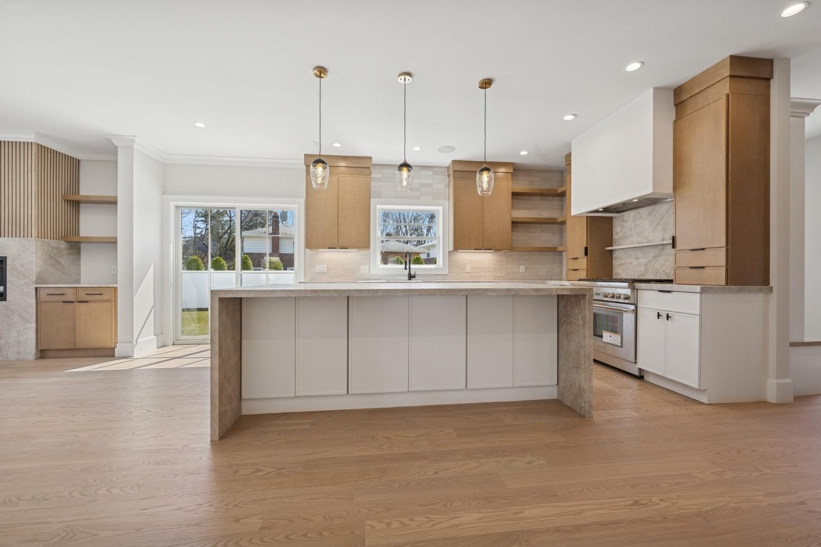 72 Gilmar Lane, Roslyn Heights, New York image 16