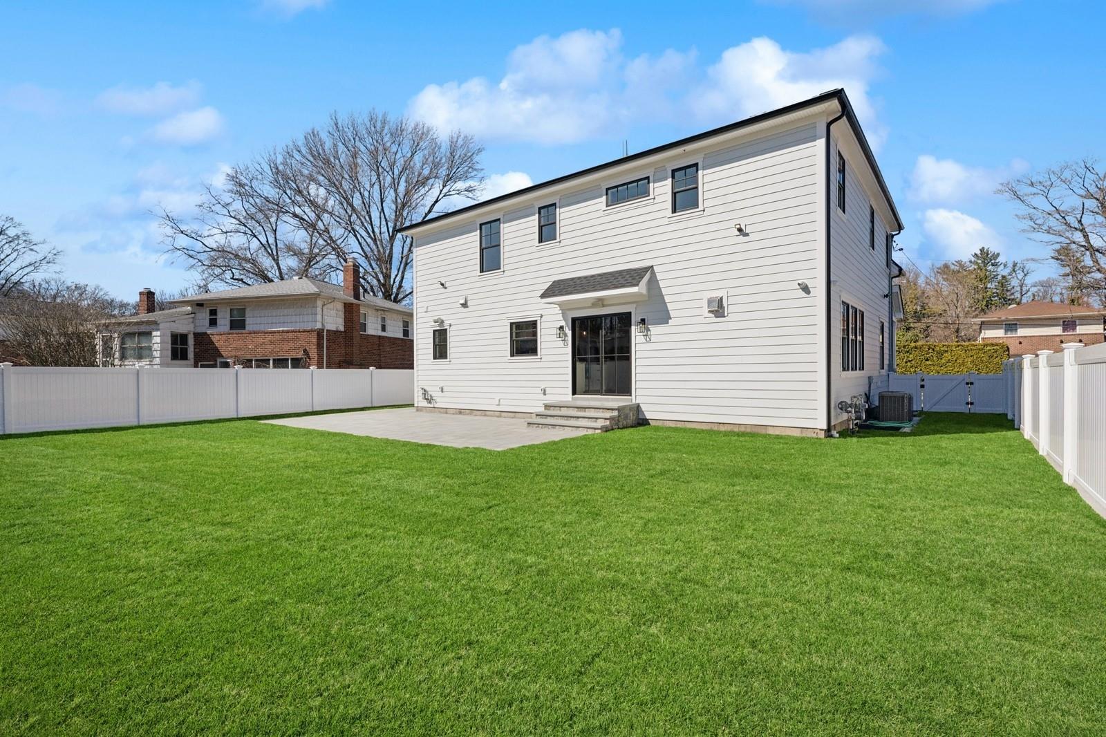 72 Gilmar Lane, Roslyn Heights, New York image 43