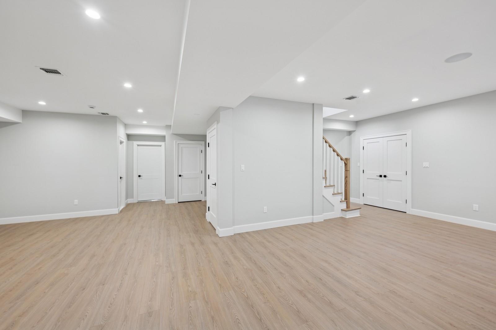 72 Gilmar Lane, Roslyn Heights, New York image 39