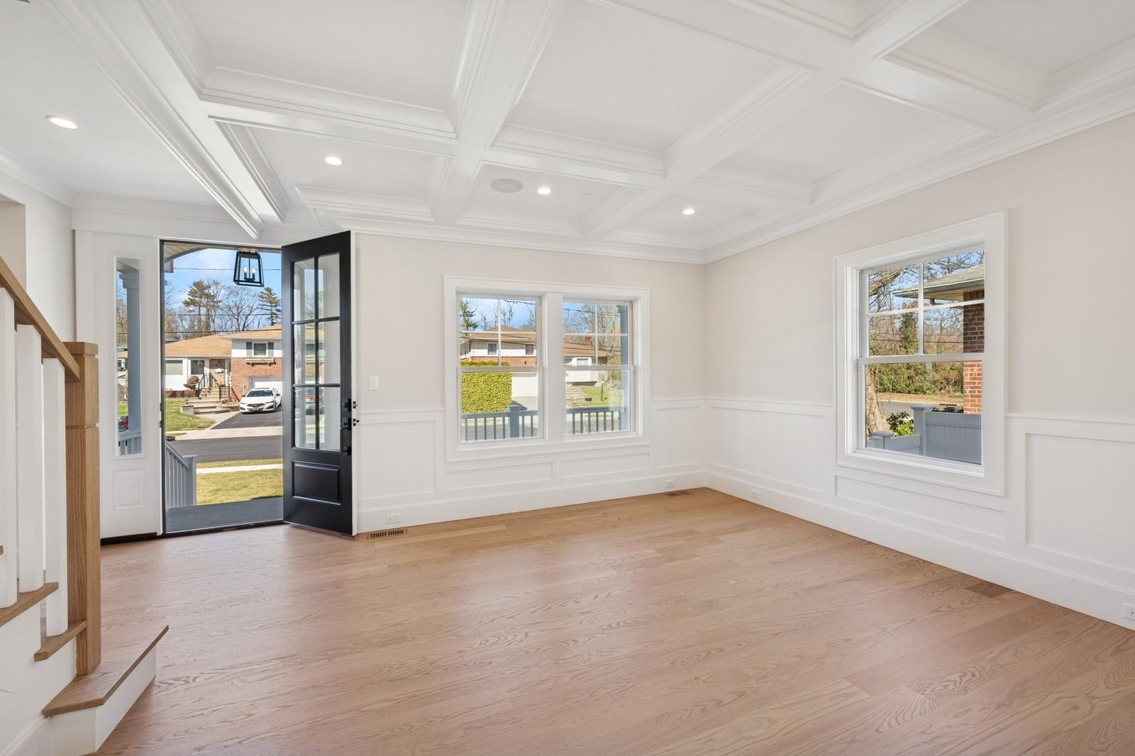 72 Gilmar Lane, Roslyn Heights, New York image 5
