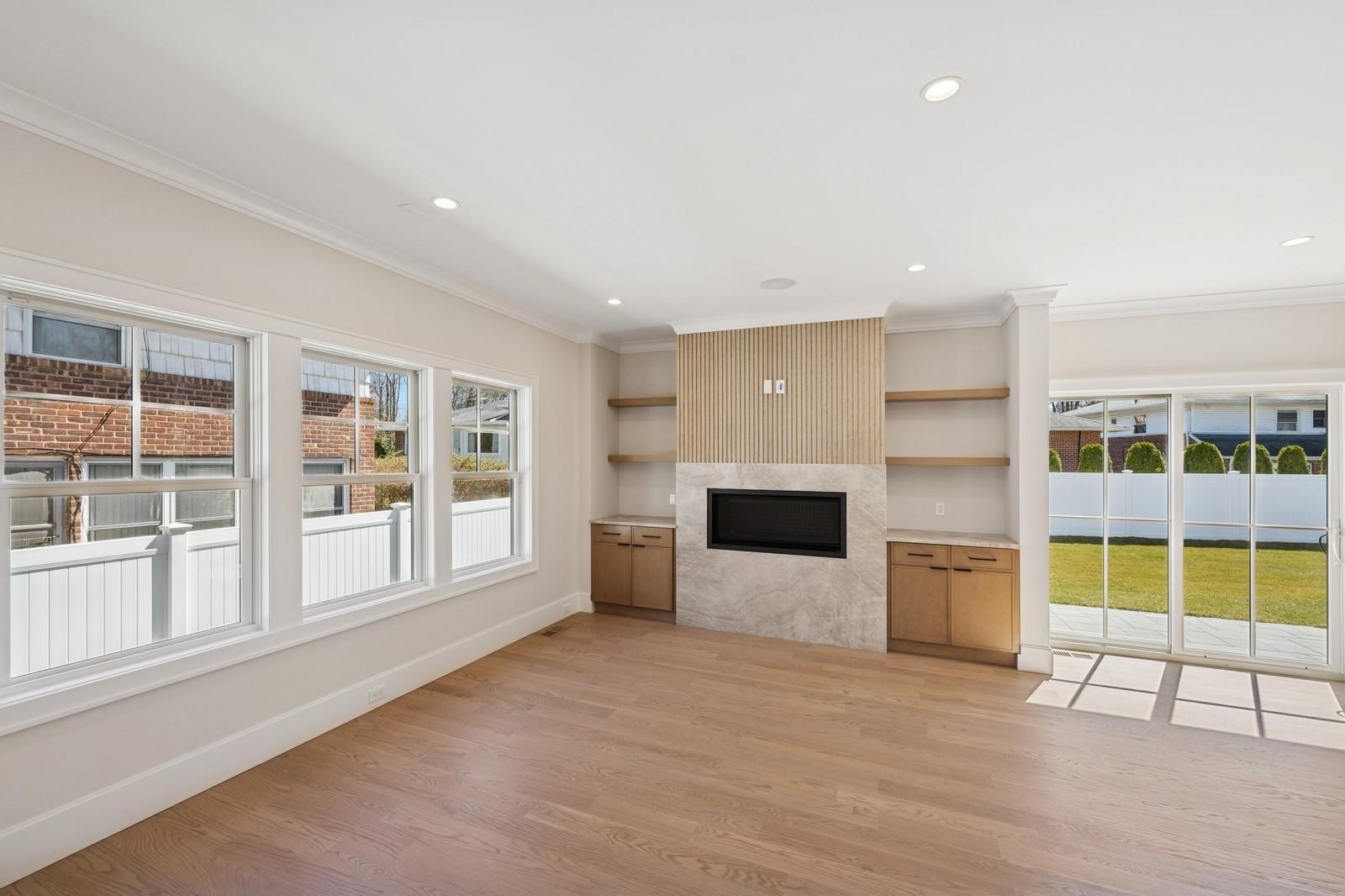 72 Gilmar Lane, Roslyn Heights, New York image 9
