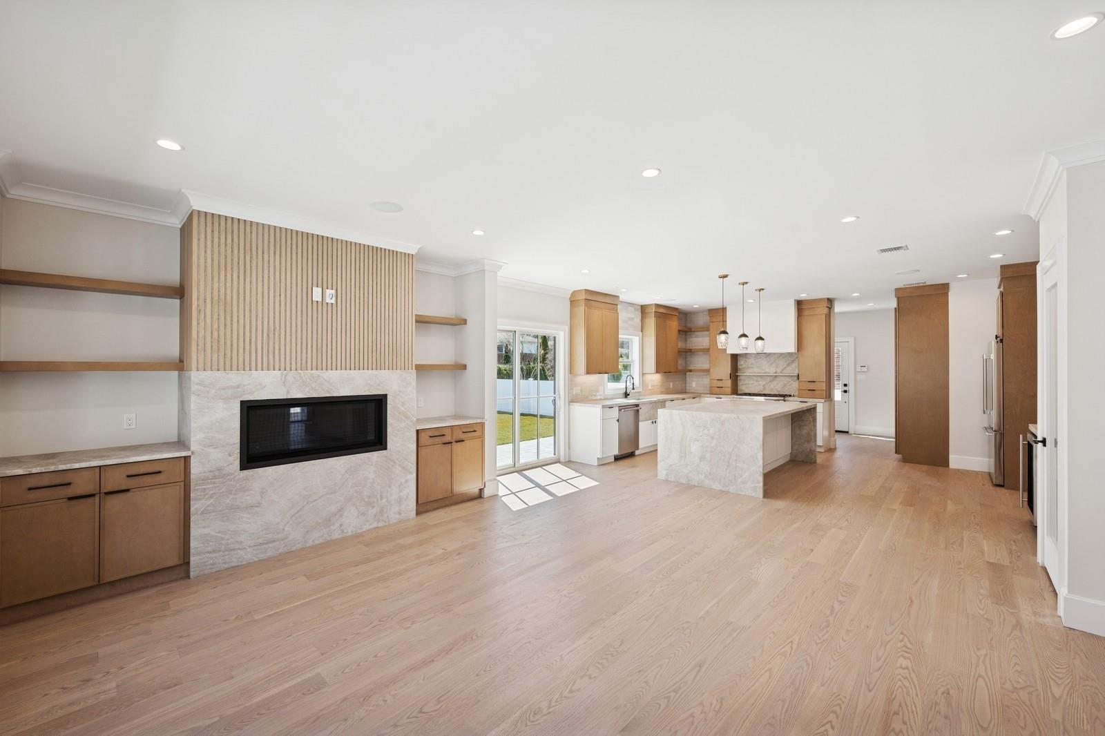 72 Gilmar Lane, Roslyn Heights, New York image 7