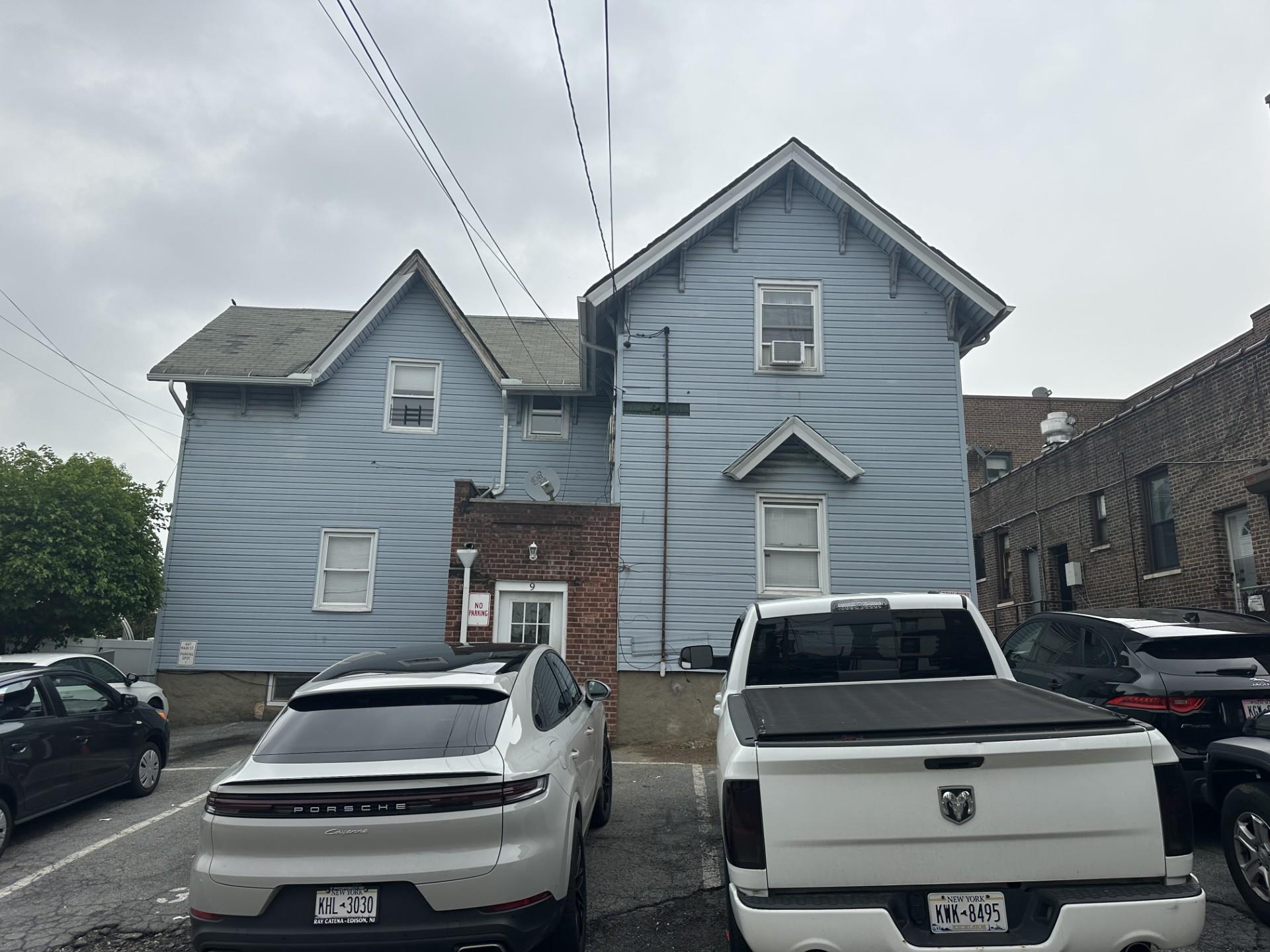 Webster Avenue 3, New Rochelle, New York - 2 Bedrooms  
1 Bathrooms  
4 Rooms - 