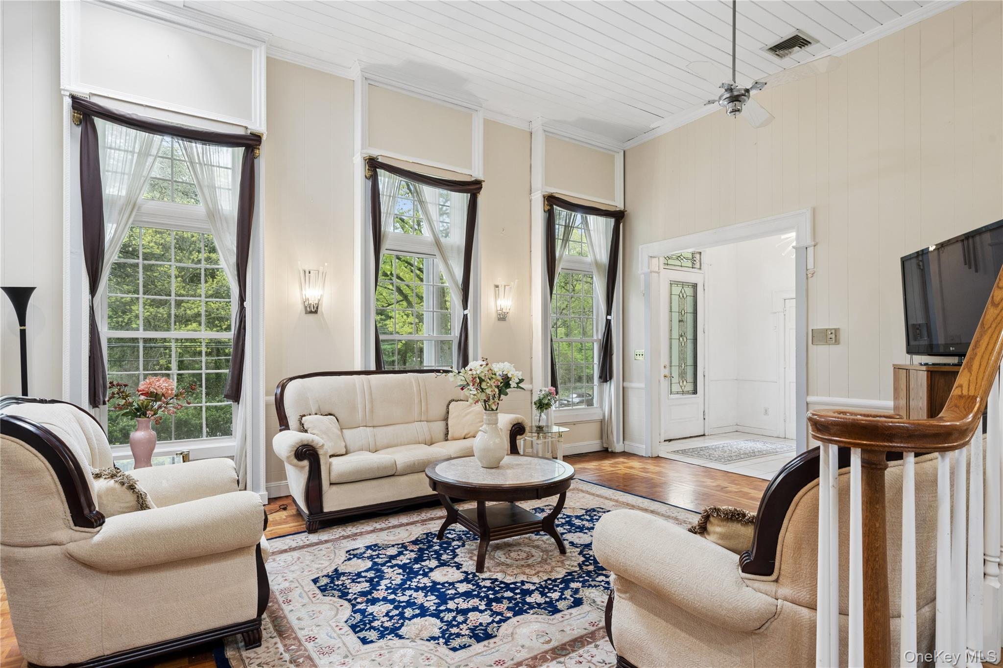 23 Colonial Drive