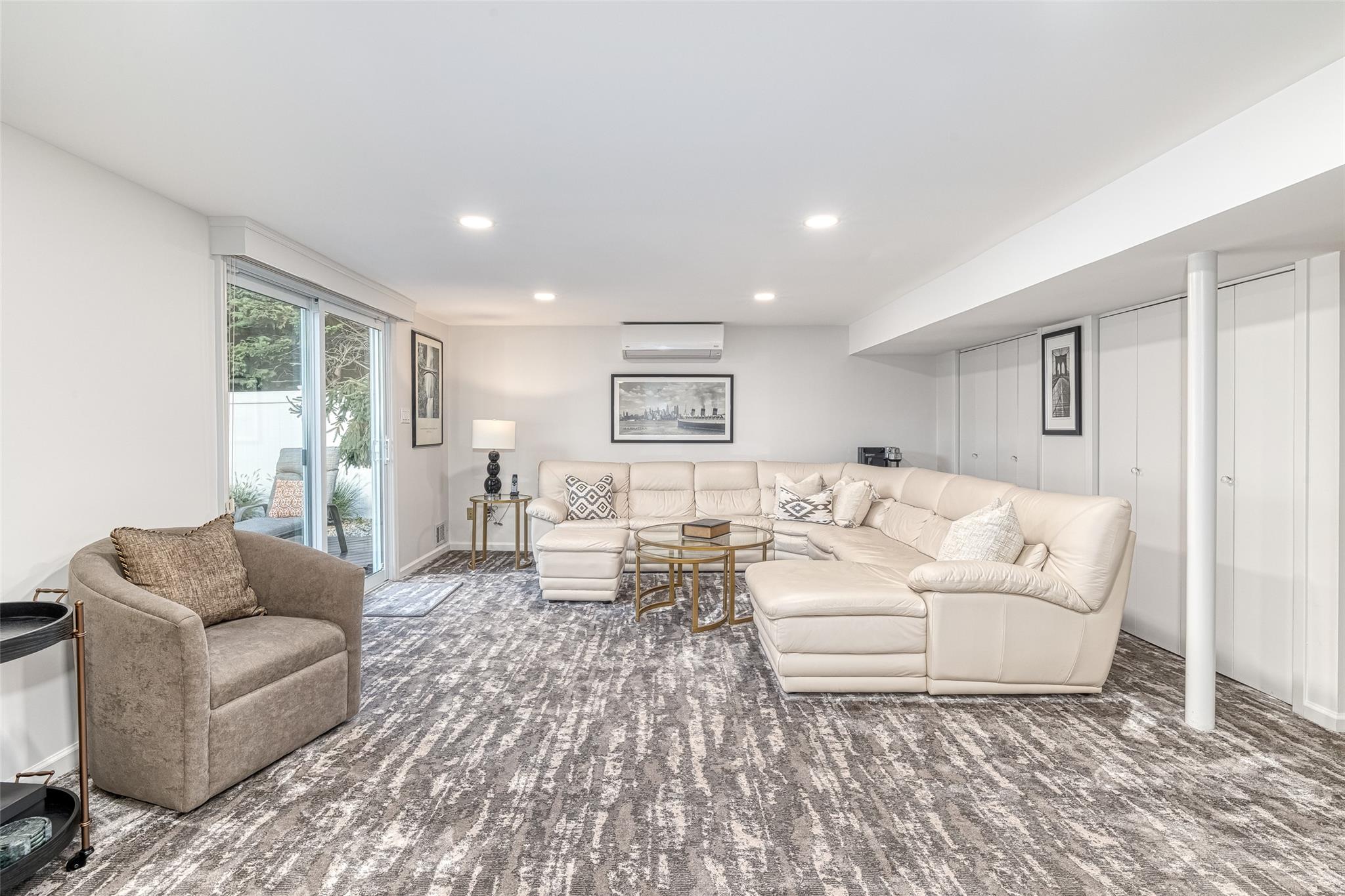 2957 Hampton Court, Wantagh, New York image 32