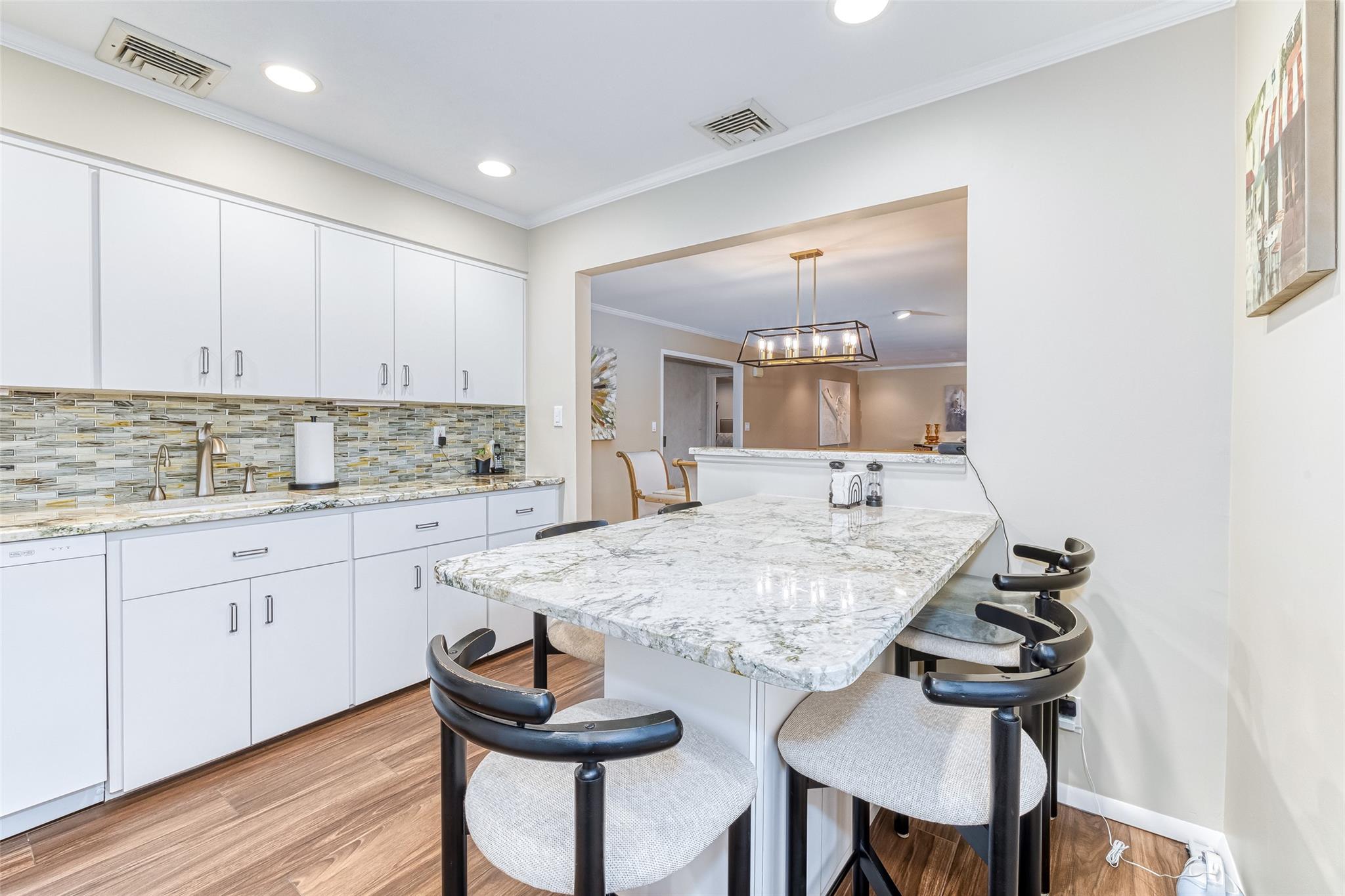 2957 Hampton Court, Wantagh, New York image 14