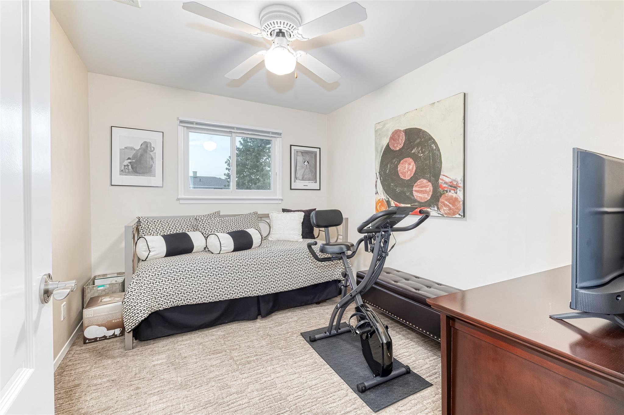 2957 Hampton Court, Wantagh, New York image 24
