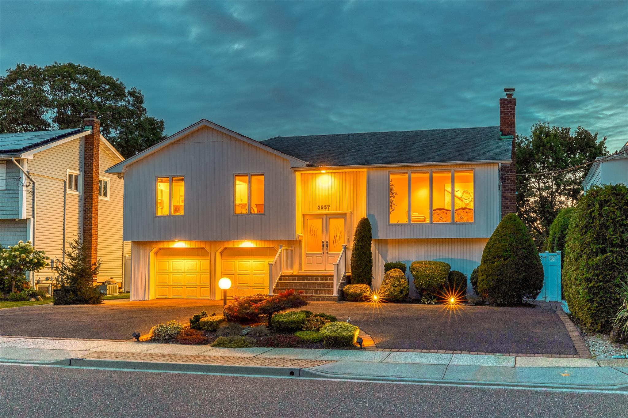 2957 Hampton Court, Wantagh, New York image 1