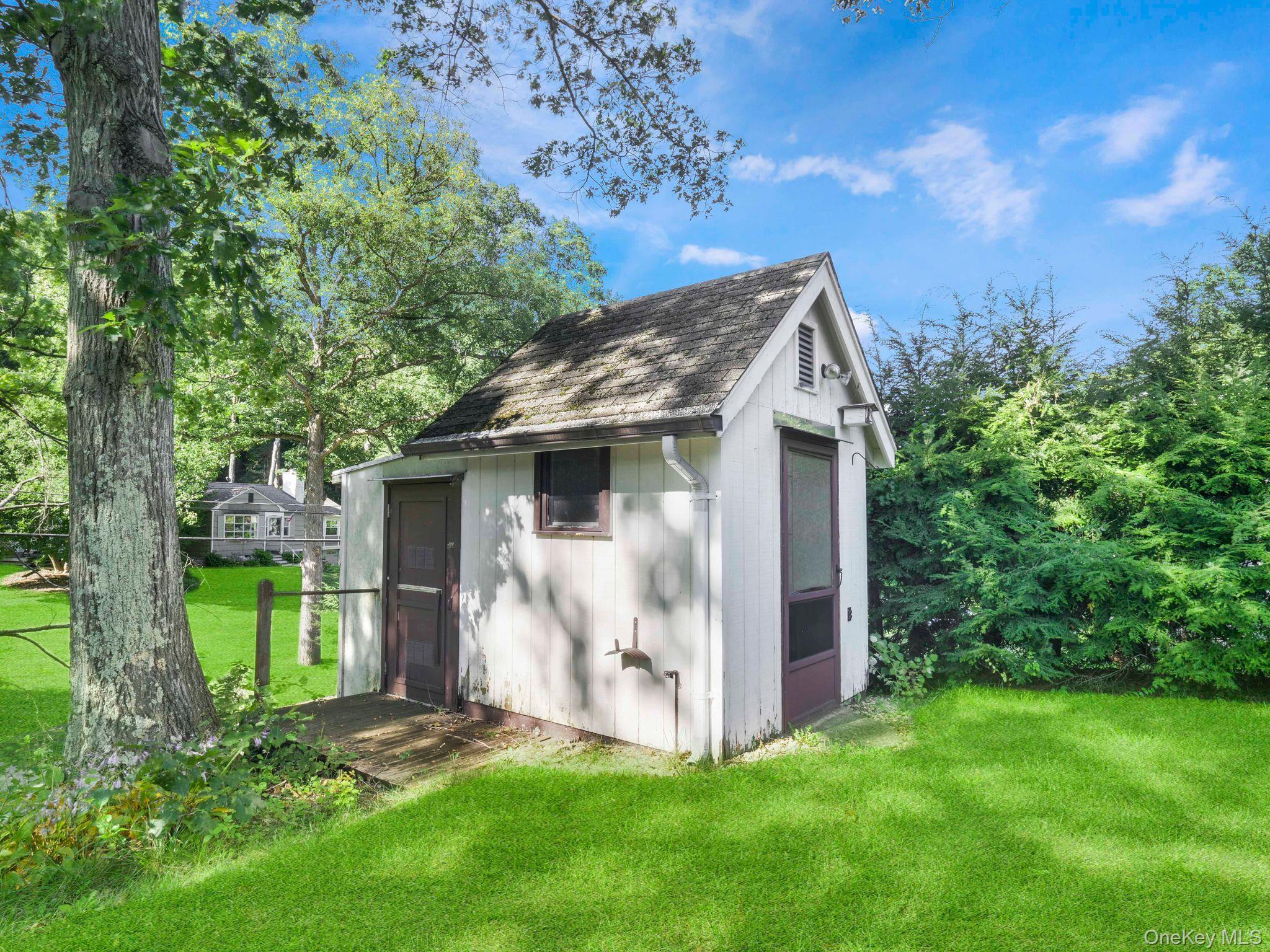33 Mountain Road