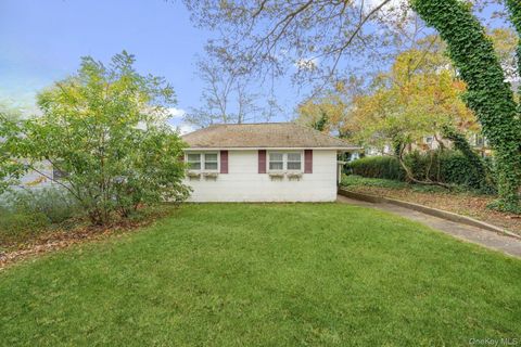 113 Overlook Drive, Mastic, NY 11950 - MLS#: 930251