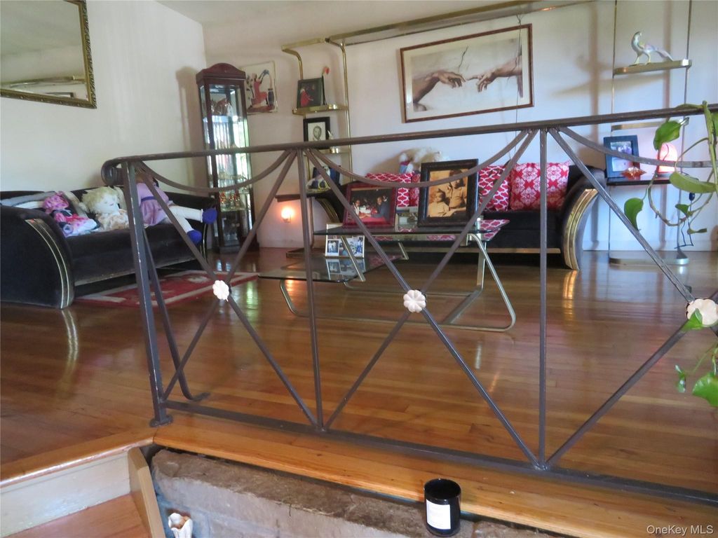 Photo of 440 Spangle Drive, North Babylon, NY 11703 (MLS # 1003605)