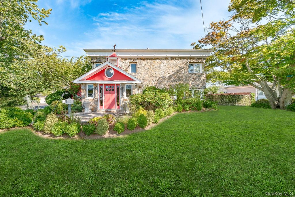 Photo of 28 Riverside Avenue, Amityville, NY 11701 (MLS # 918982)