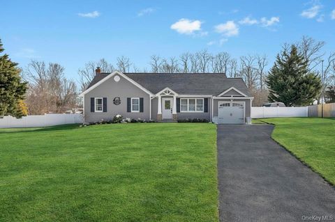 Homes For Sale - 40 Great Rock Drive<br/> Wading River, NY 11792