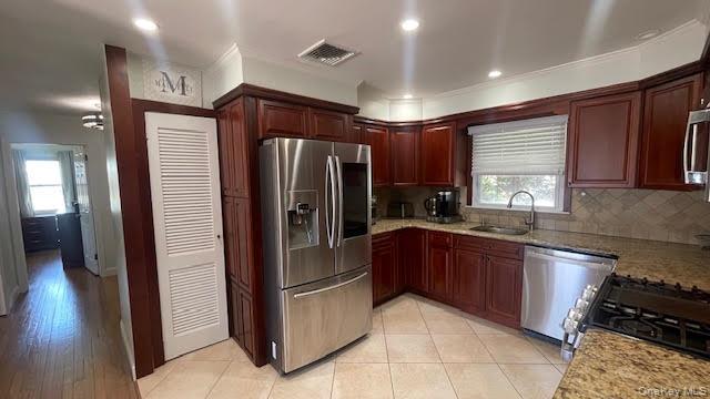 6 Curlew Place
