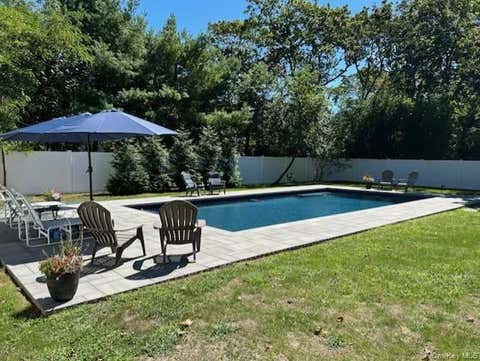 Homes For Rent - 7 Huckleberry Lane<br/> Hampton Bays, NY 11946