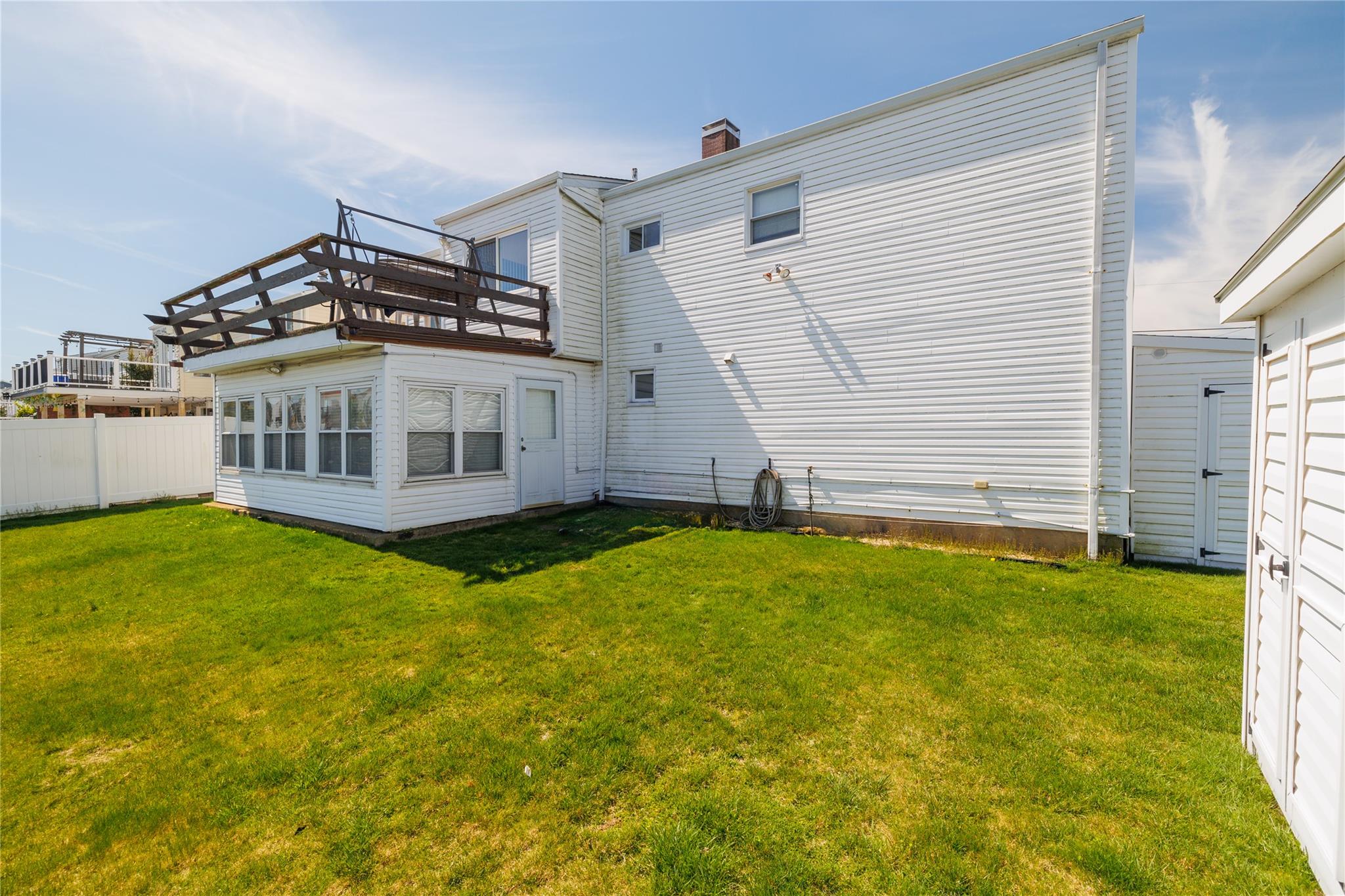 585 Nassau Avenue, Freeport, New York image 17