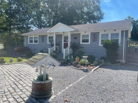 Homes For Sale - 11 Jaspa Road<br/> Suffolk County, Shelter Island, NY 11964