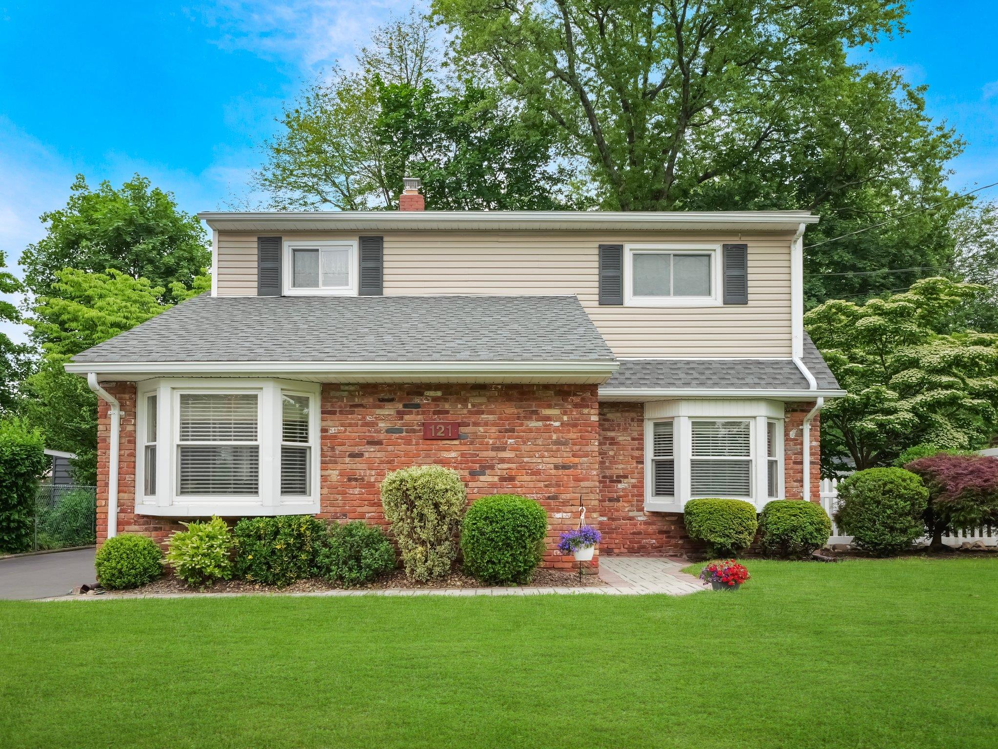 121 Bogert Avenue, Pearl River, New York image 1
