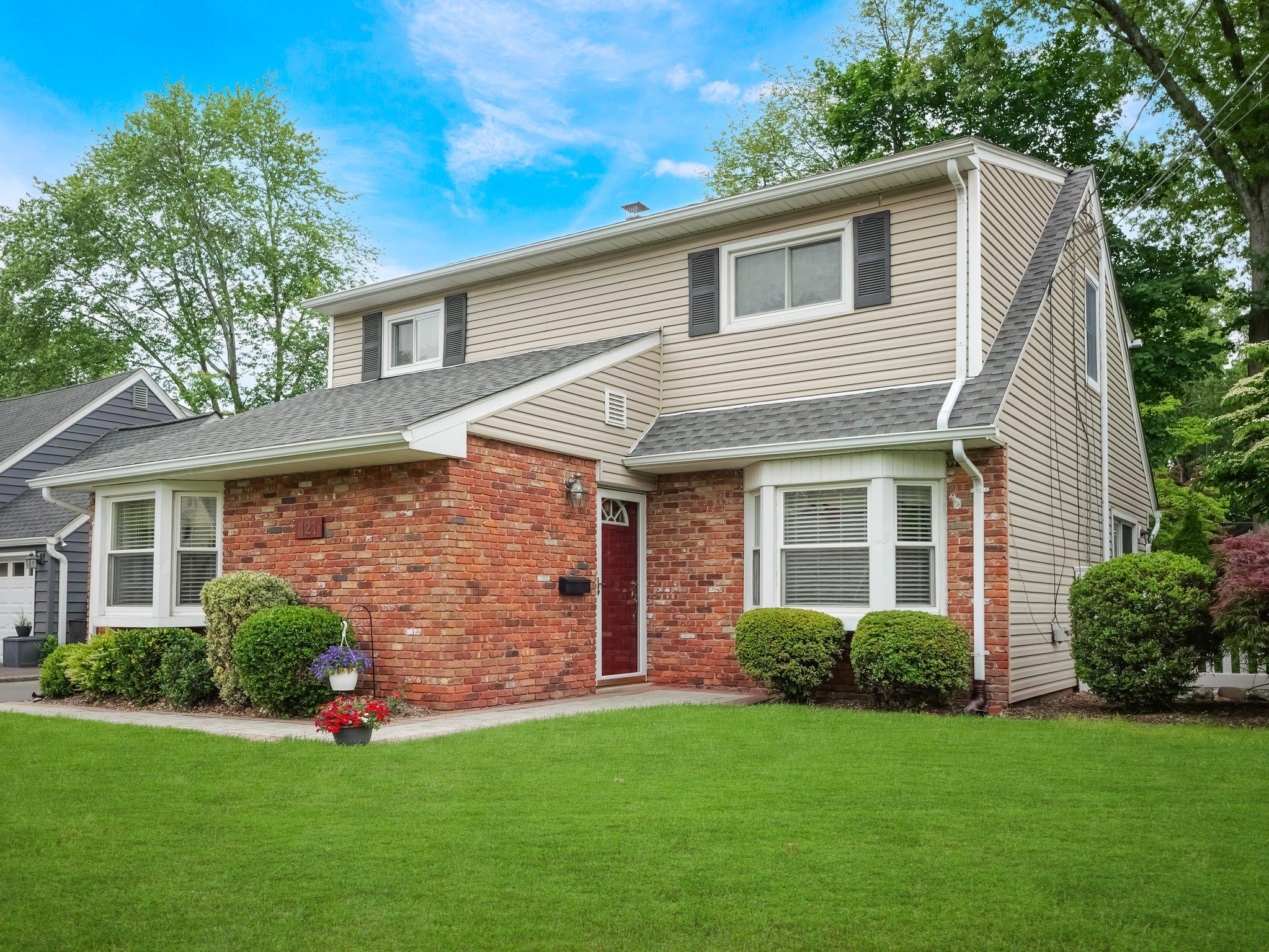 121 Bogert Avenue, Pearl River, New York image 2