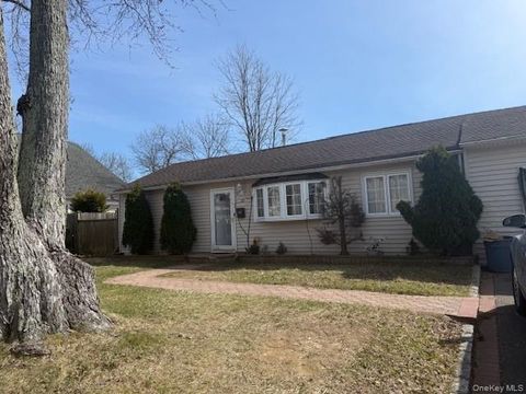 30 Tamarack Street Central Islip NY 11722