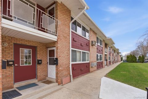 400 Fulton Street 3B Farmingdale NY 11735