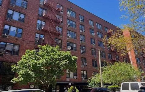 Photo of 83-45 Vietor Avenue #5R, Elmhurst, NY 11373 (MLS # 1003541)