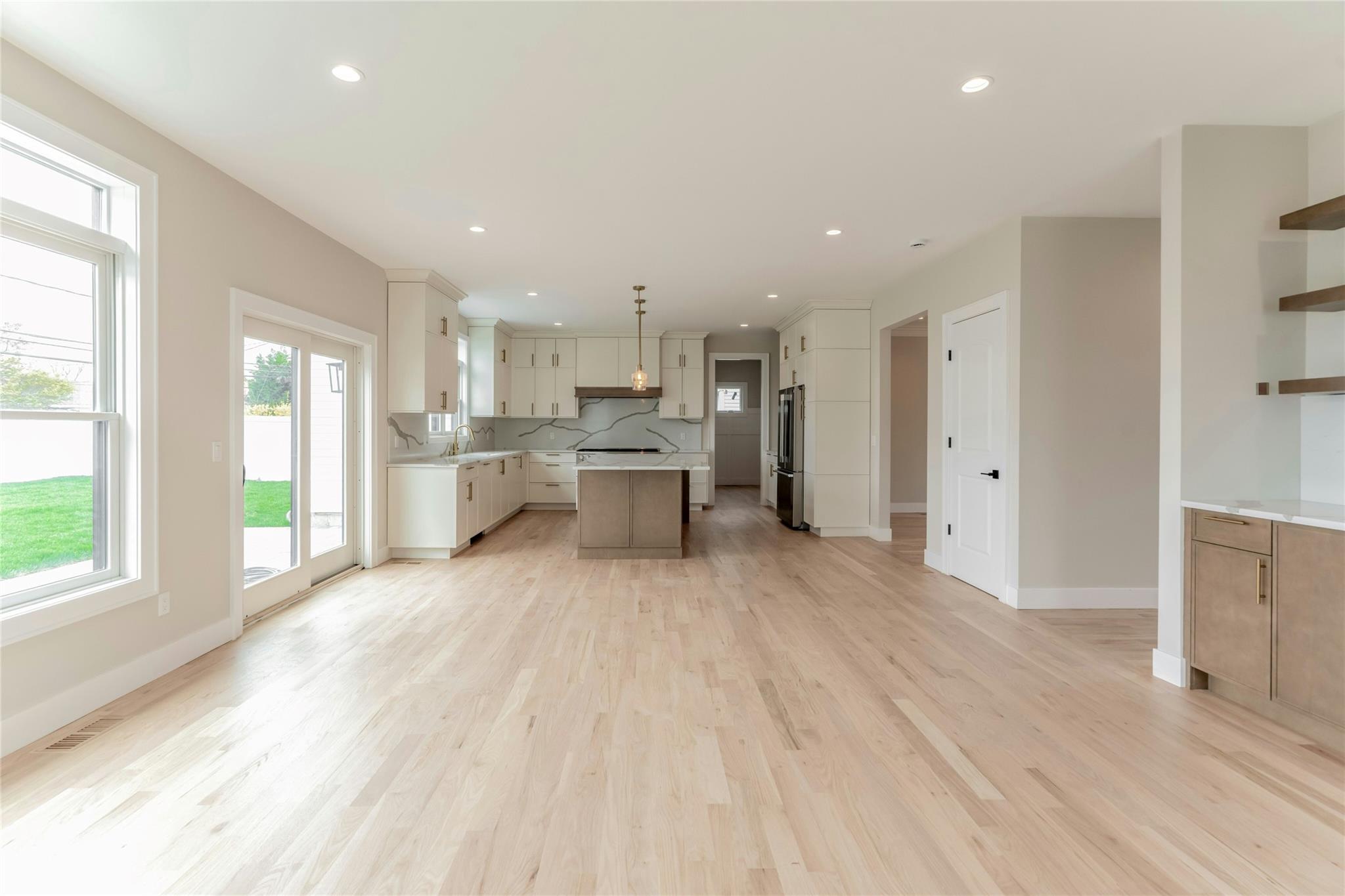 29 Vera Avenue, Plainview, New York image 12
