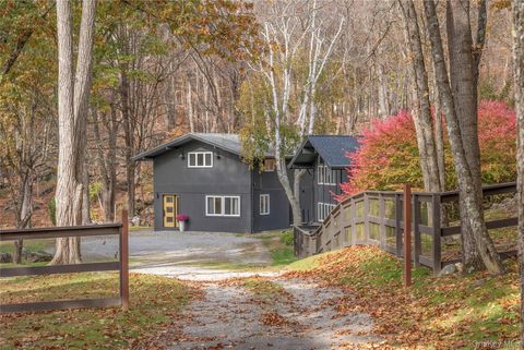 Tiny photo for 5 S Bedford Road, Pound Ridge, NY 10576 (MLS # 996496)