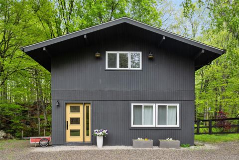 Tiny photo for 5 S Bedford Road, Pound Ridge, NY 10576 (MLS # 996496)