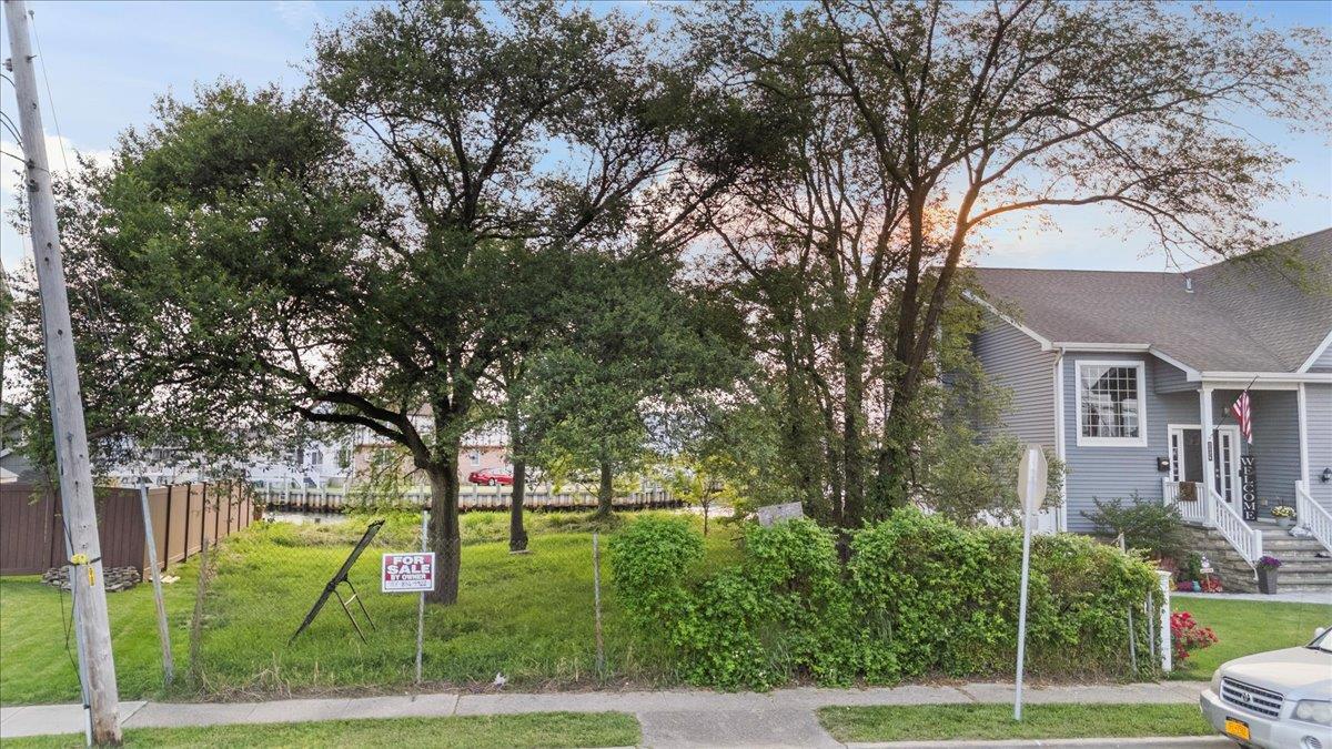 2536 Riverside Drive, Wantagh, New York image 3