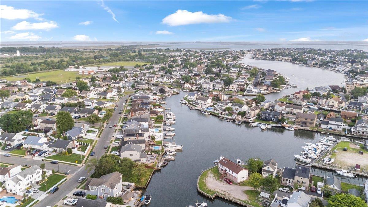 2536 Riverside Drive, Wantagh, New York image 11