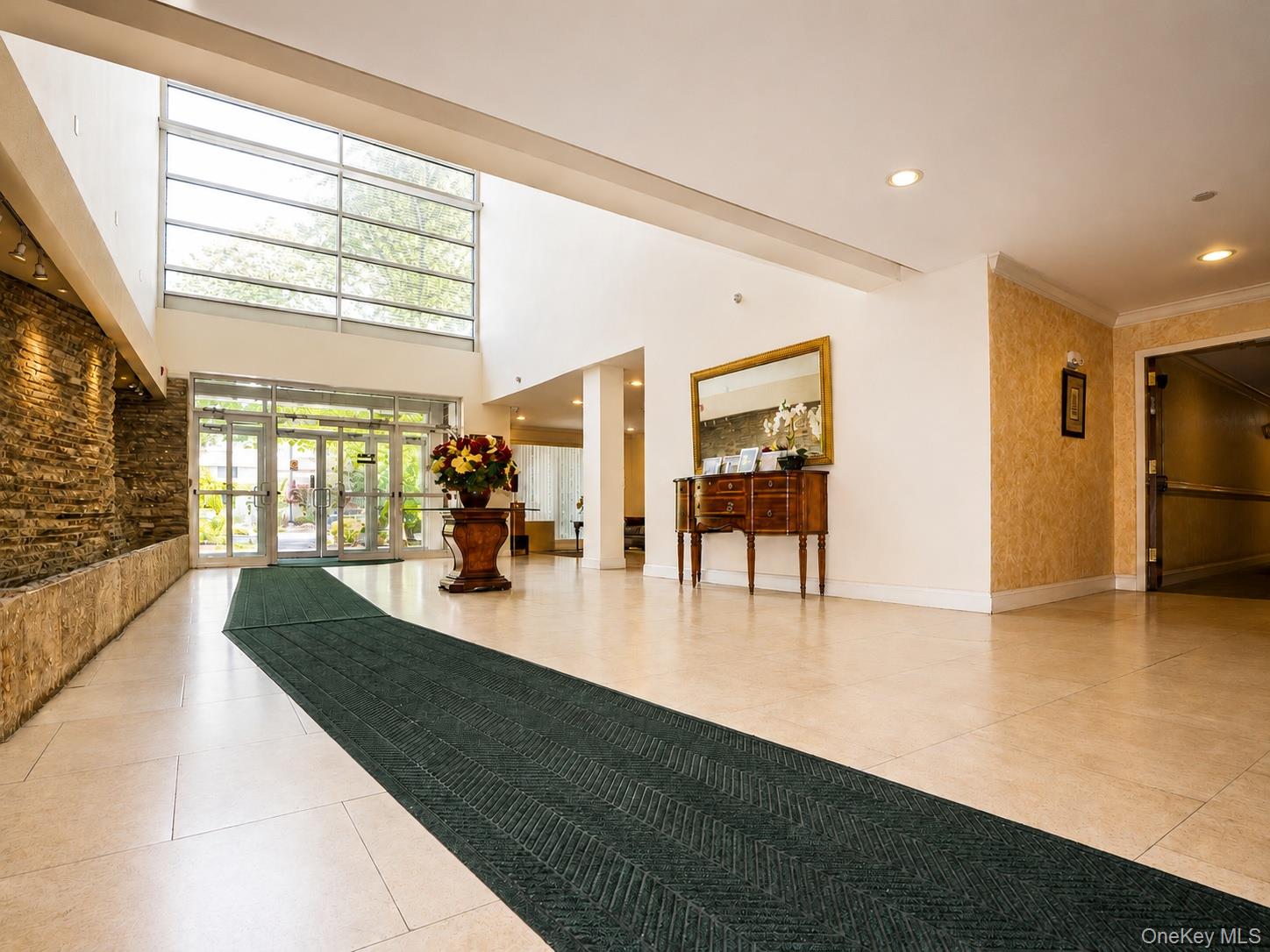 171 Great Neck Road 2G