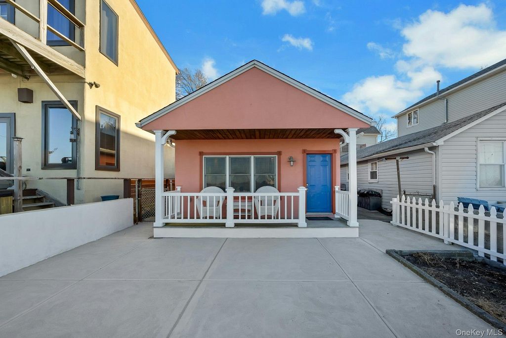 Photo of 59C Edgewater Park Drive #59C, Bronx, NY 10465 (MLS # 890568)