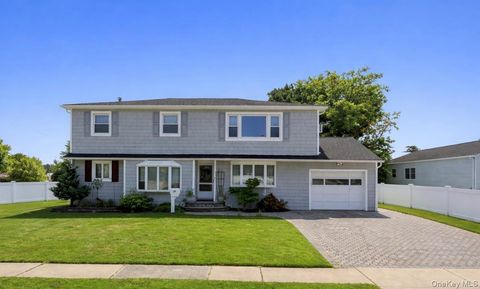 30 Poplar Avenue Farmingdale NY 11735