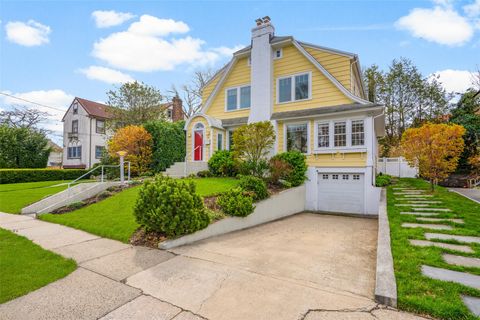 28 Stellar Place Pelham NY 10803