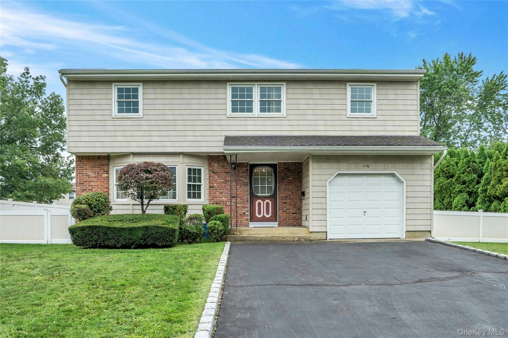 Photo of 416 Old Country Road, Deer Park, NY 11729 (MLS # 1047436)