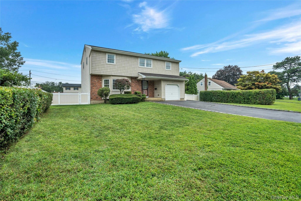 Photo of 416 Old Country Road, Deer Park, NY 11729 (MLS # 1047436)