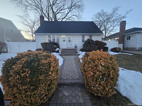 506 Froehlich Place Elmont NY 11003
