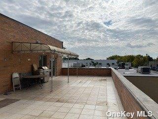 Rental Property at 258th Street 2, Floral Park, Queens, NY - Bedrooms: 4 
Bathrooms: 2 
Rooms: 8  - $4,500 MO.
