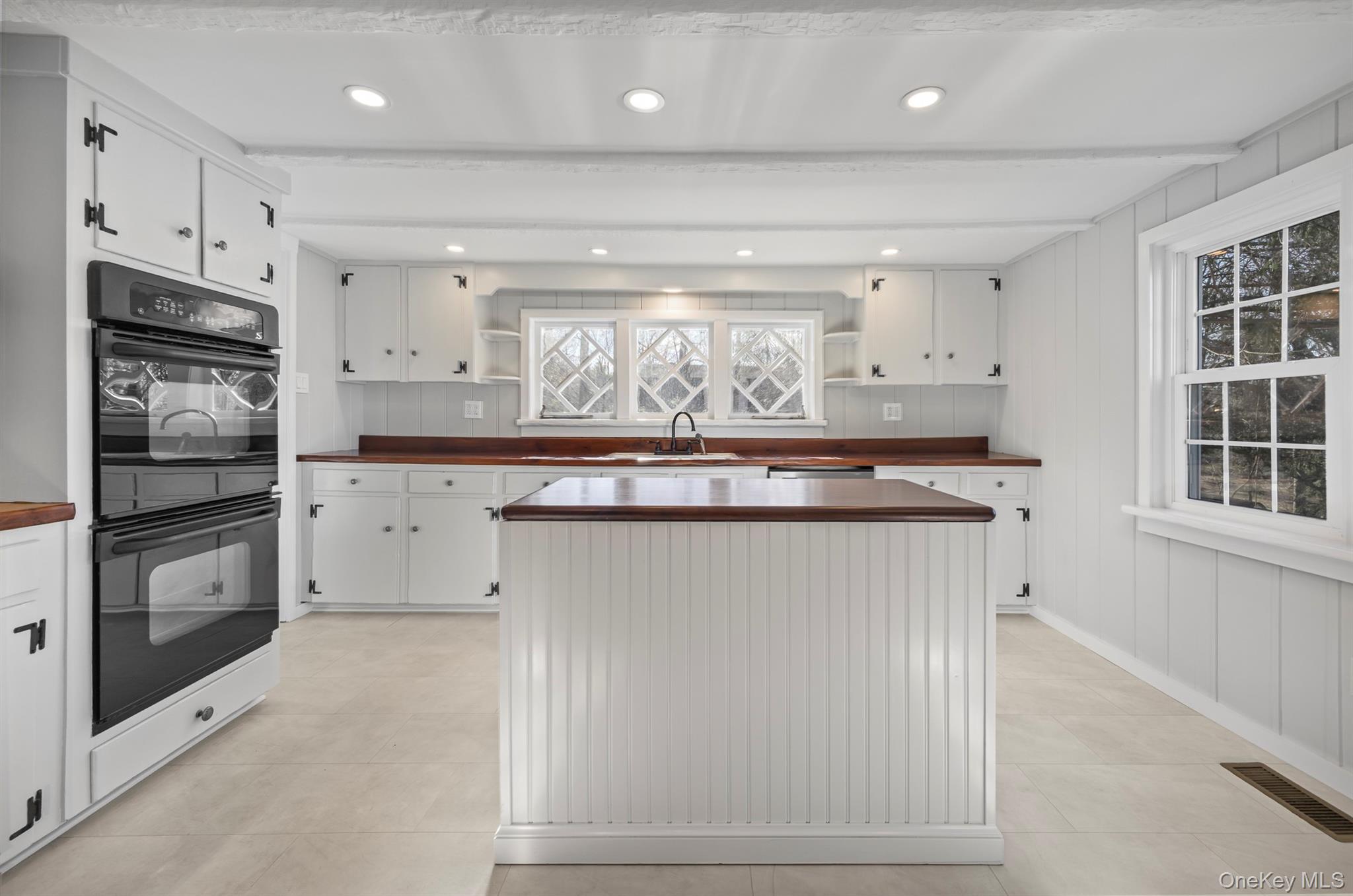 North Salem, New York 10560, United States, 3 Bedrooms Bedrooms, ,2 BathroomsBathrooms,Residential,Active,248949